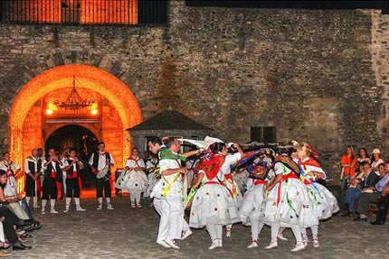 foto bailando el ahorcado de Sorzano