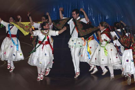 foto bailando el ahorcado de Sorzano