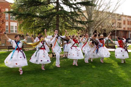 foto bailando el ahorcado de Sorzano