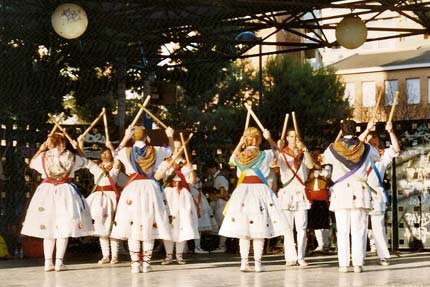 foto bailando el canario de Sorzano