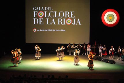 foto bailando la Jota de Mansilla
